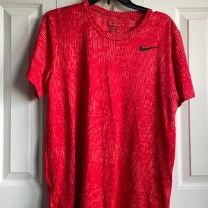 Mens Nike Dri Fit T shirt used M